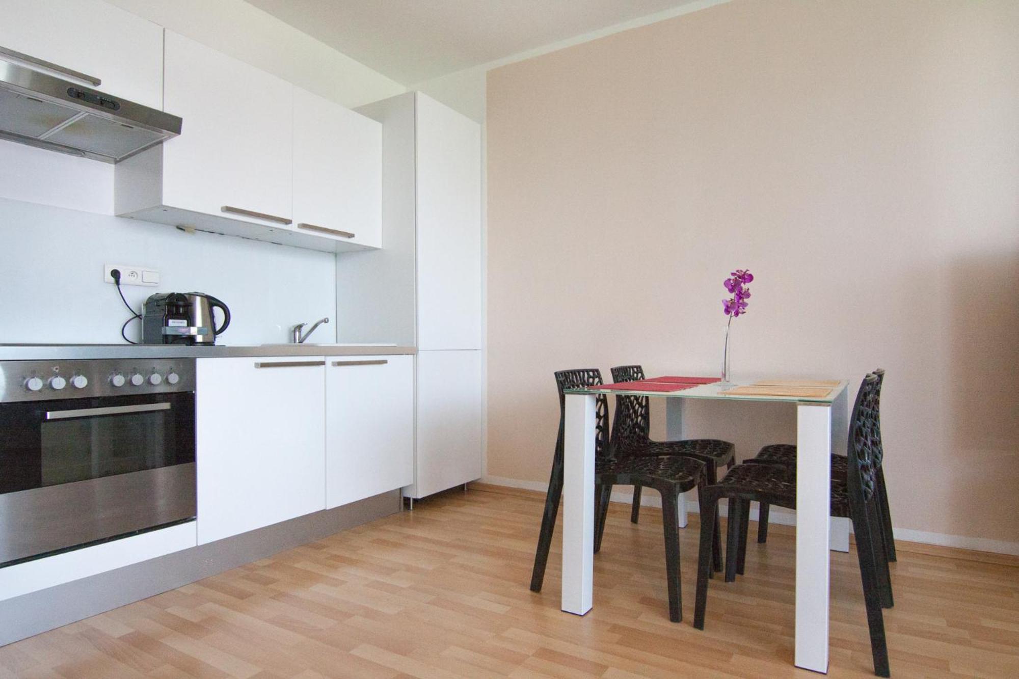 After Six Apartment Bratislava Extérieur photo